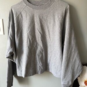 Vuori Heather Gray Crew Neck Sweater